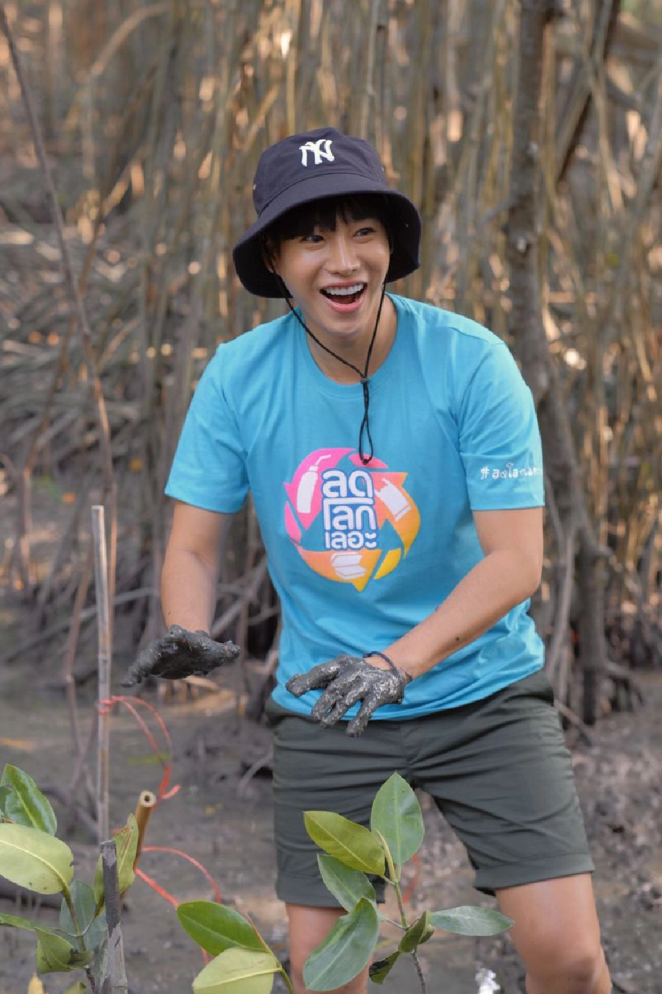     เป๊ก ผลิตโชค นำจิตอาสา ทำCSRบางตะบูน 