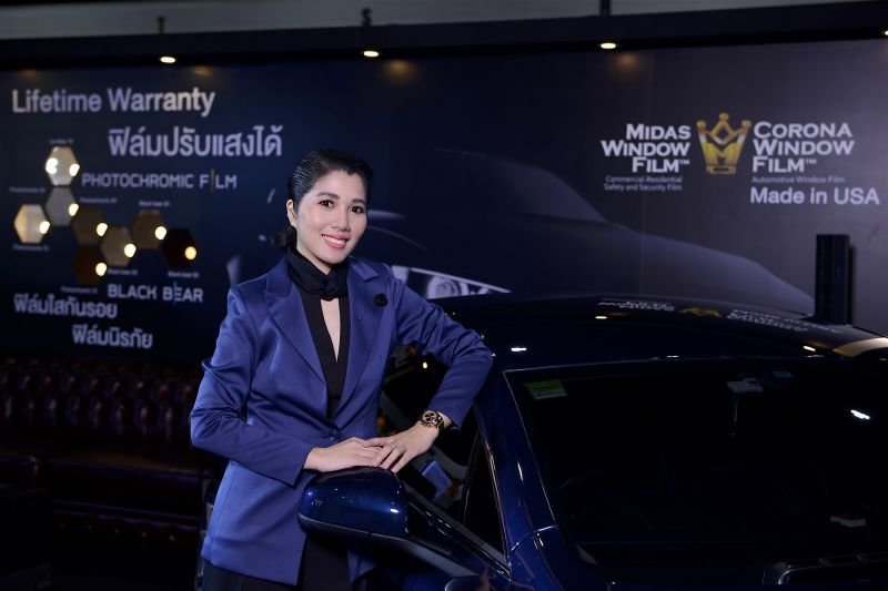 ฟิล์มกรองแสงแห่เปิดตัวสินค้าใหม่ 