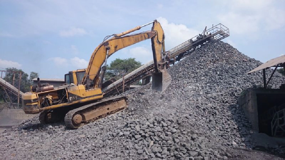 สินแร่และวัสดุก่อสร้างทางออกของรัฐบาลก่อนวิกฤติ