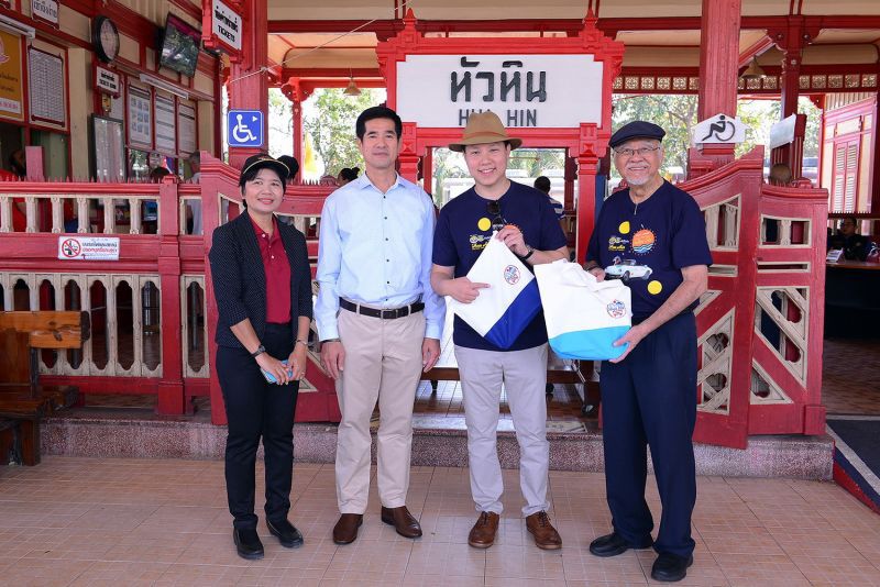 ยลขบวนรถโบราณ “หัวหิน วินเทจคาร์ พาเหรด” 