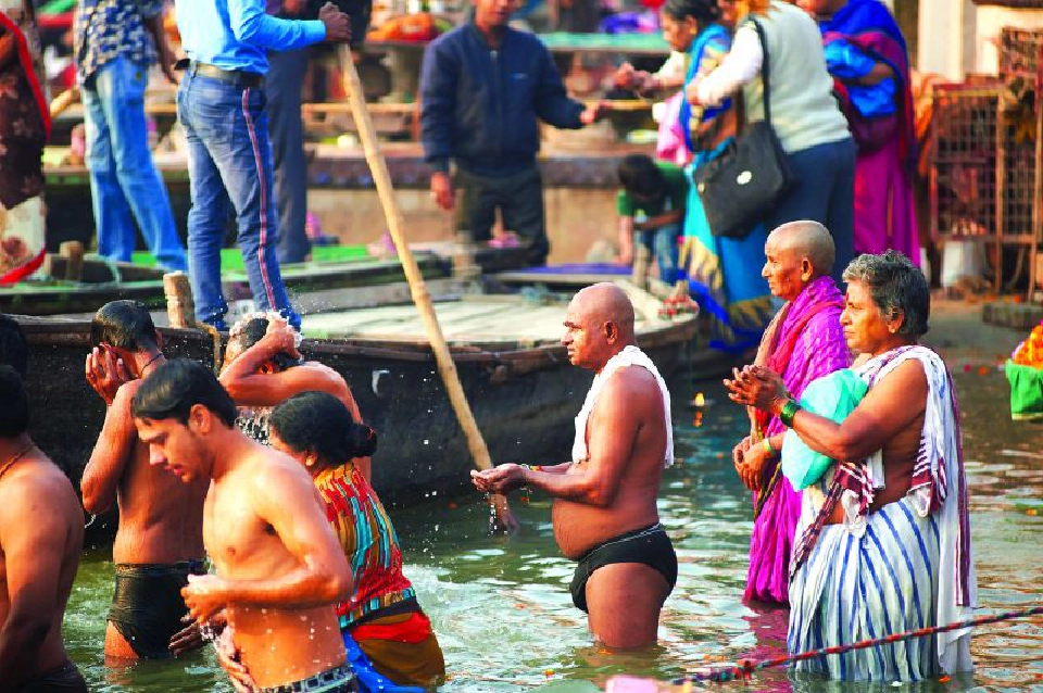 พาราณสีเมืองโบราณ 4,000 ปี ล่องแม่น้ำคงคา อิ่มบุญสังเวชนียสถาน