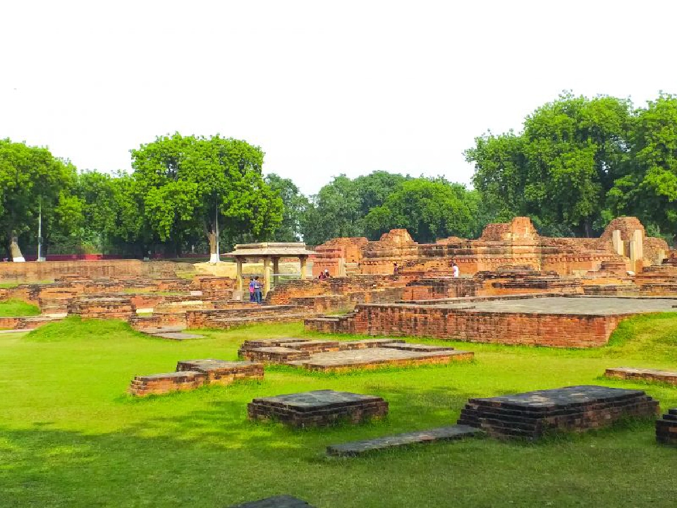 พาราณสีเมืองโบราณ 4,000 ปี ล่องแม่น้ำคงคา อิ่มบุญสังเวชนียสถาน