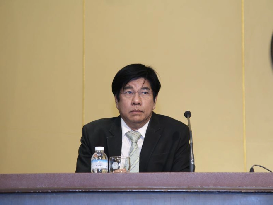 รศ.นที ขลิบทอง