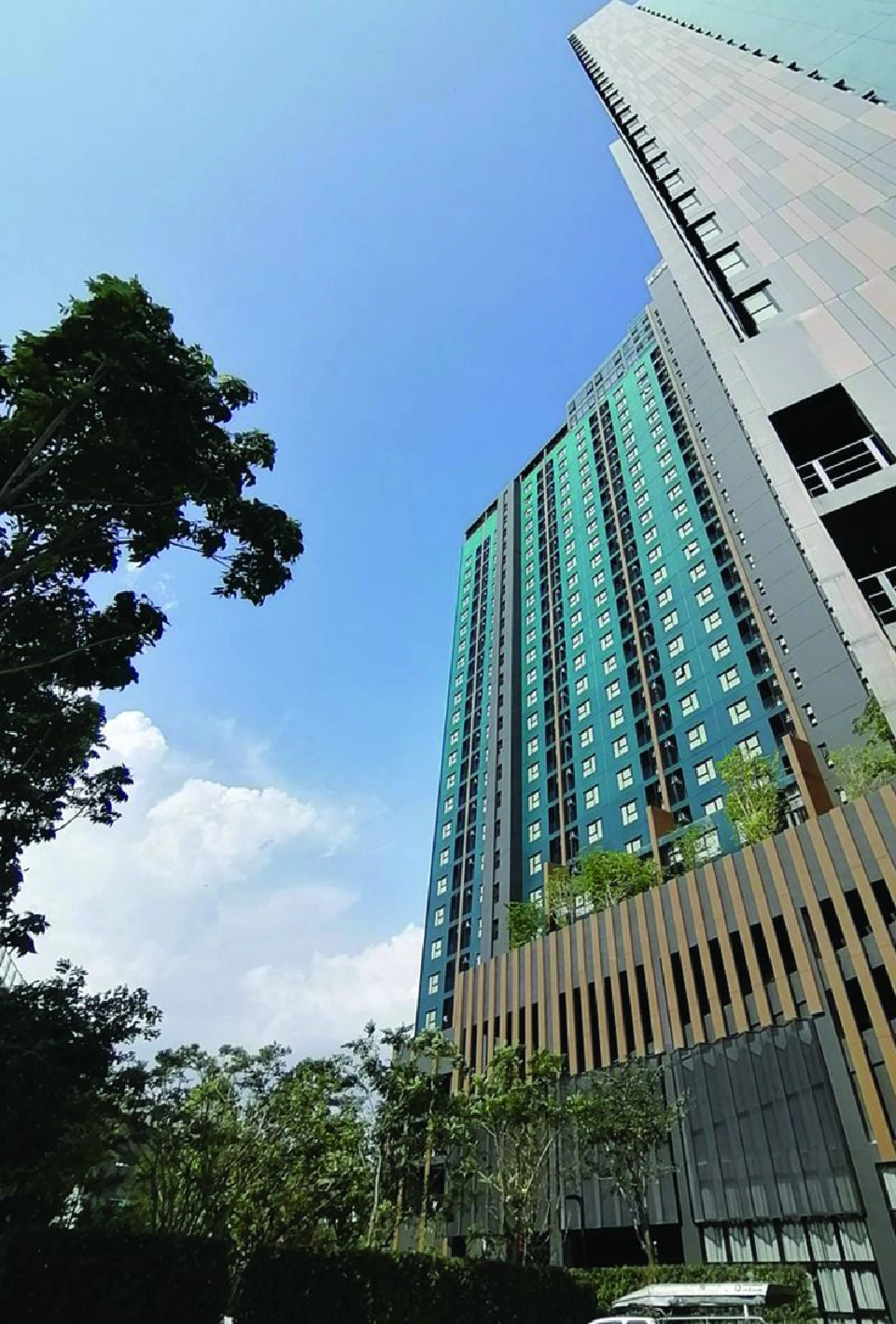 ‘เดอะ เบส เพชรเกษม’   