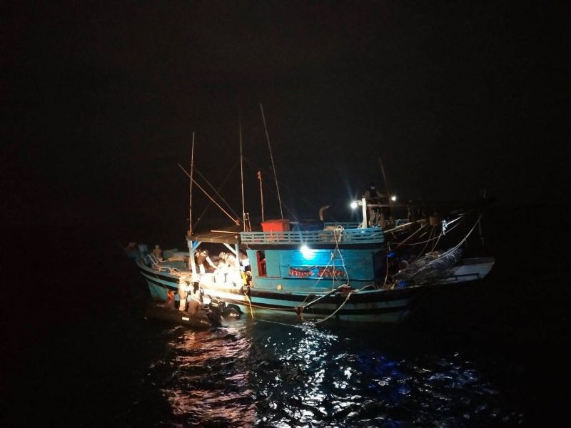 จับเรือประมงเวียดนามบุกรุกน่านน้ำไทย