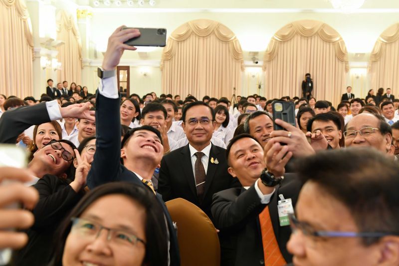 “ลุงดุ” ทั้งเชียร์ทั้งไล่  ก็ไม่ทำให้ประเทศเดินหน้า