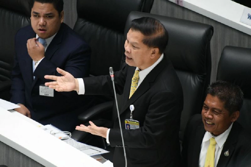 พ.ต.ท.ไวพจน์ อาภรณ์รัตน์