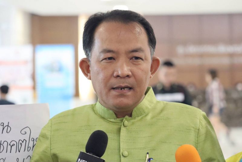   นายศรีสุวรรณ จรรยา 