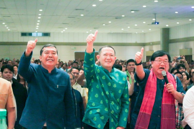 ‘ประภัตร’ นำทีมลุยนครปฐม ดันเกษตรสร้างชาติ สู้ภัยแล้ง