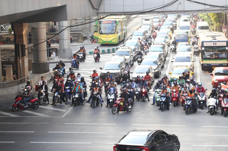 ภาพชุด"ชีวิตเปื้อนฝุ่น"คนเมืองกรุง 