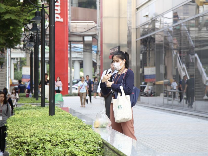 ภาพชุด"ชีวิตเปื้อนฝุ่น"คนเมืองกรุง 