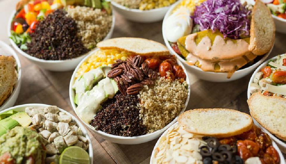 Farm factory  สร้างความต่างให้จานสลัด  ปั้นธุรกิจยั่งยืน