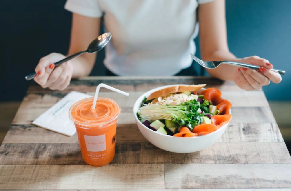 Farm factory  สร้างความต่างให้จานสลัด  ปั้นธุรกิจยั่งยืน