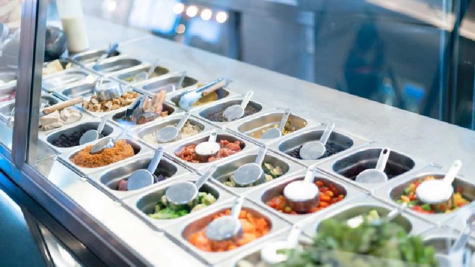 Farm factory  สร้างความต่างให้จานสลัด  ปั้นธุรกิจยั่งยืน