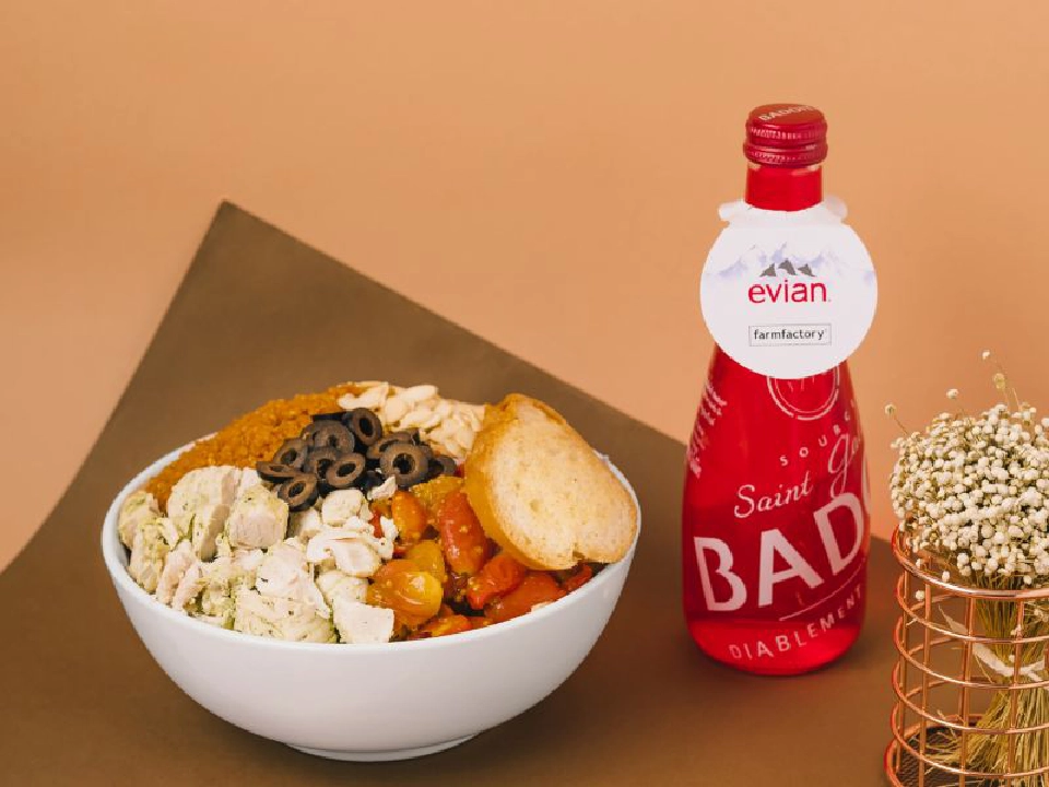 Farm factory  สร้างความต่างให้จานสลัด  ปั้นธุรกิจยั่งยืน