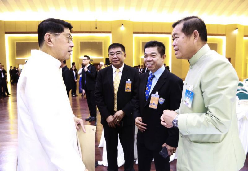 "นิพนธ์"ร่วมประชุมพัฒนาเศรษฐกิจและสังคมกลุ่มจชต. 