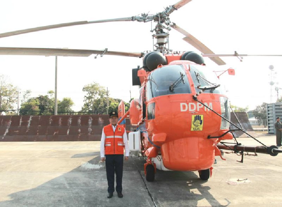 นิพนธ์ ตรวจเยี่ยมการฝึกบินควบคุมไฟป่า