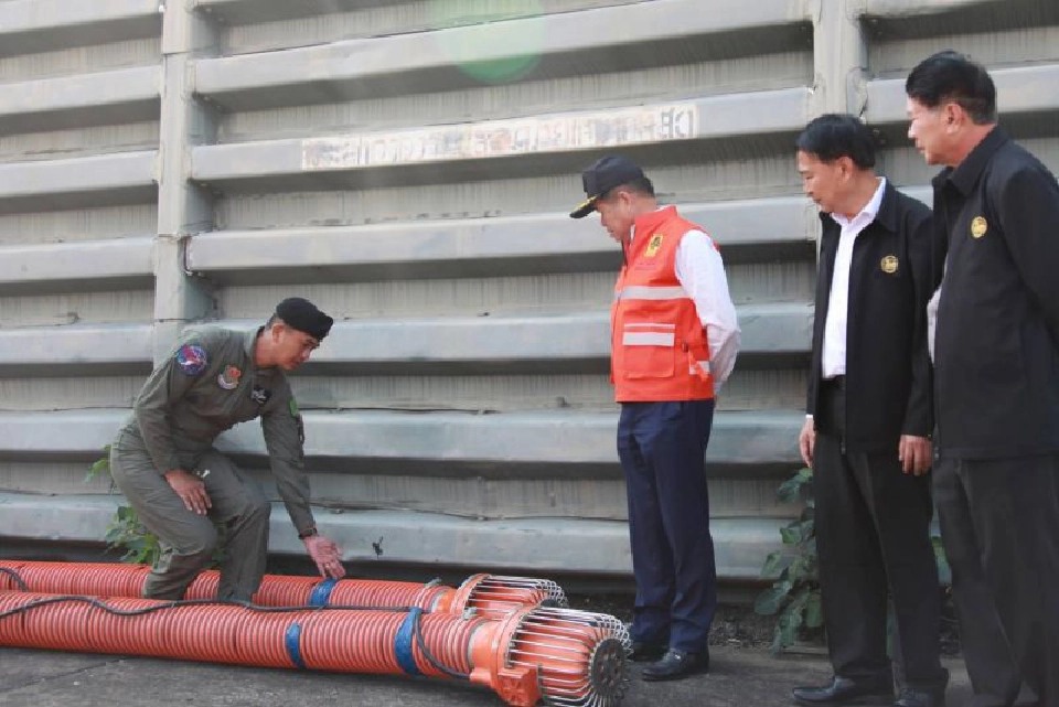 นิพนธ์ ตรวจเยี่ยมการฝึกบินควบคุมไฟป่า