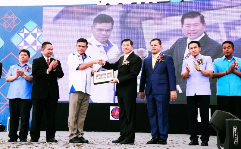 ปลุกคนรุ่นใหม่ รุกค้าชายแดนใต้