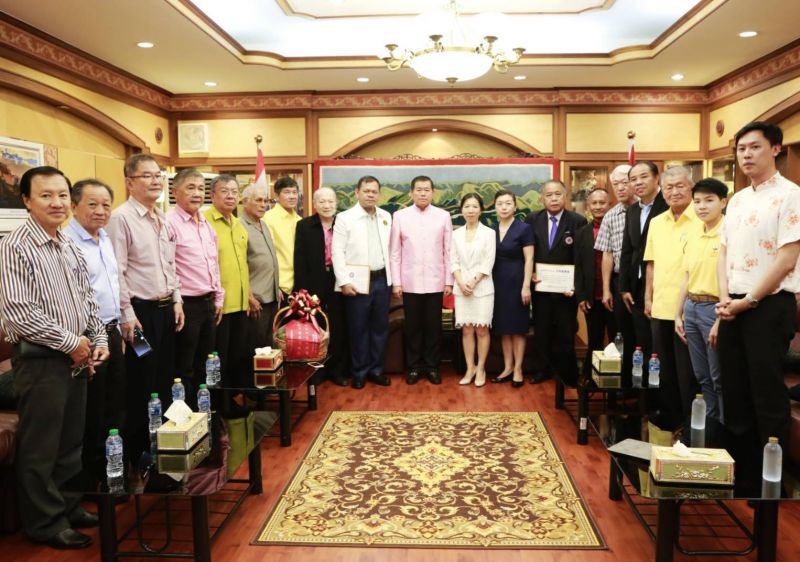 “นิพนธ์”นำทีม มอบเงินช่วยจีน สู้ไวรัสโคโรนา