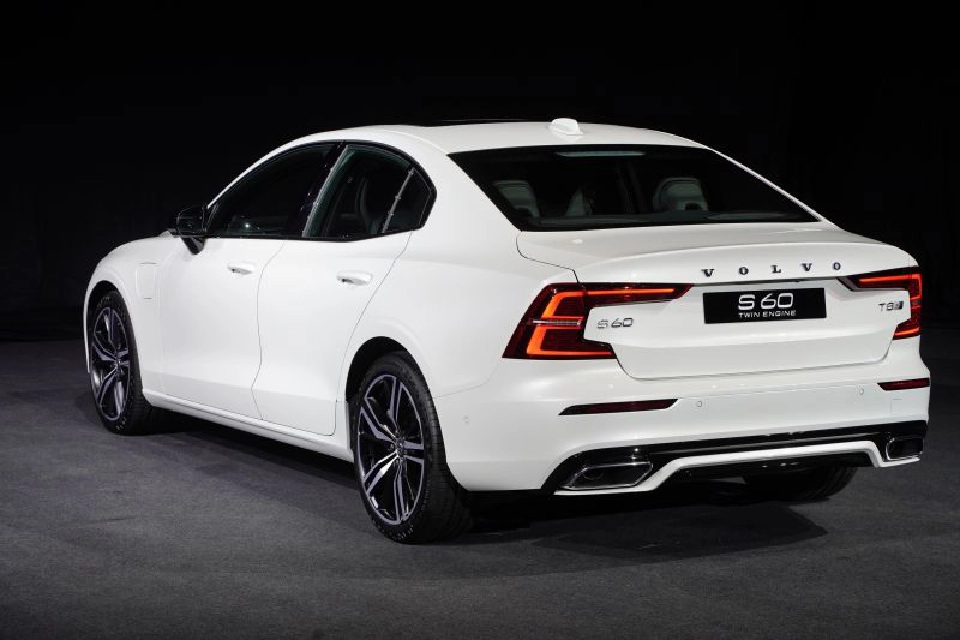 ซีดานหรูเล็กเด็ดที่ราคา