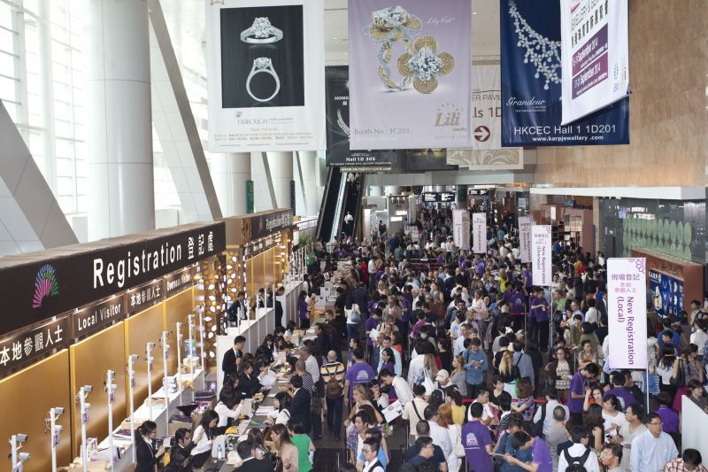 พิษ “โคโรนา” จีนเลื่อนจัด 3 แฟร์ใหญ่