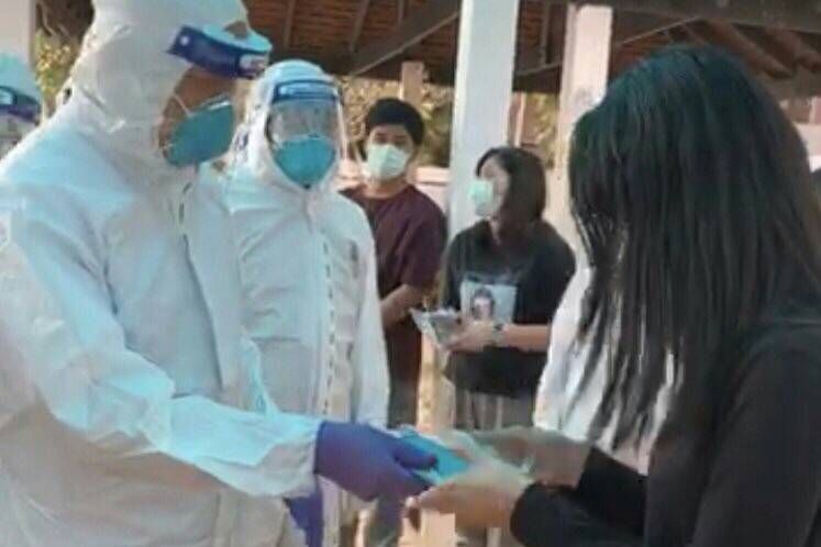 เศร้า หมอจีน เตือนให้ระวังไวรัสระบาด สิ้นลมแล้ว