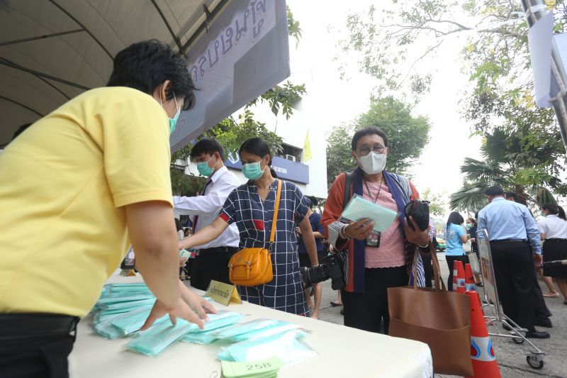 แห่ซื้อหน้ากากอนามัยทำเนียบ ไม่ถึงชั่วโมงหมดเกลี้ยง