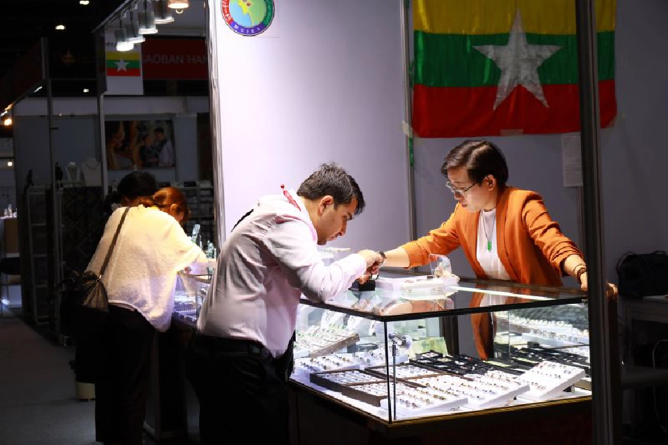 ไม่หวั่น "โคโรนา"  เดินหน้างานบางกอกเจมส์