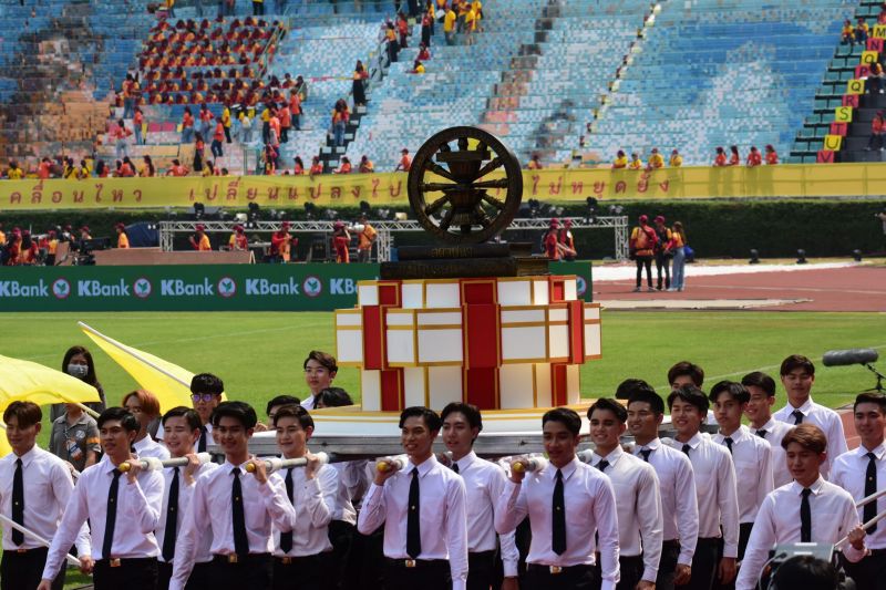 ประมวลภาพล้อการเมือง ฟุตบอลประเพณี จุฬาฯ-ธรรมศาสตร์ 