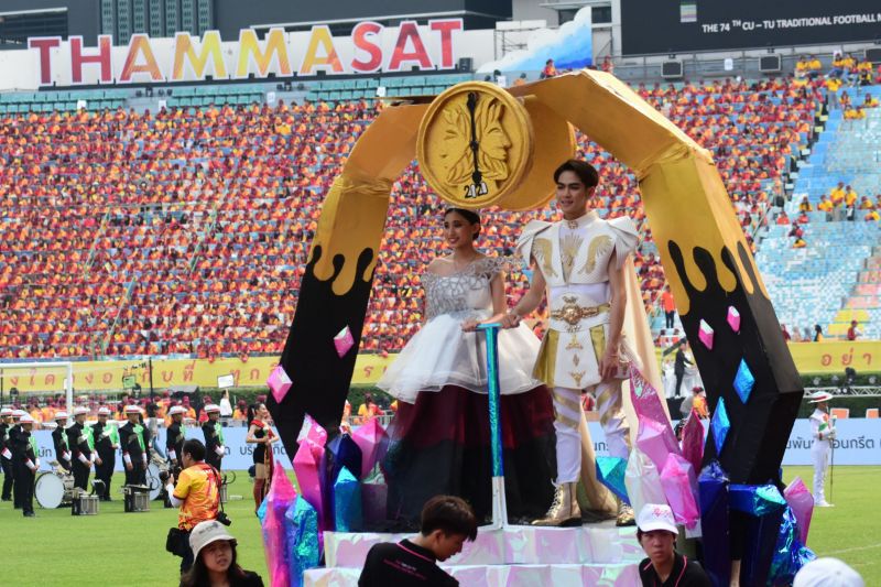 ประมวลภาพล้อการเมือง ฟุตบอลประเพณี จุฬาฯ-ธรรมศาสตร์ 