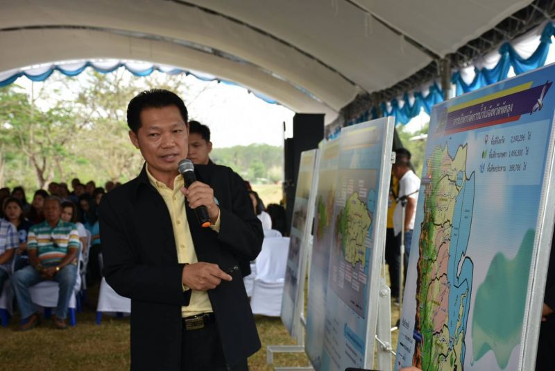 เร่งขุดลอกคลองระบายน้ำเมืองพัทลุงแก้ภัยแล้ง