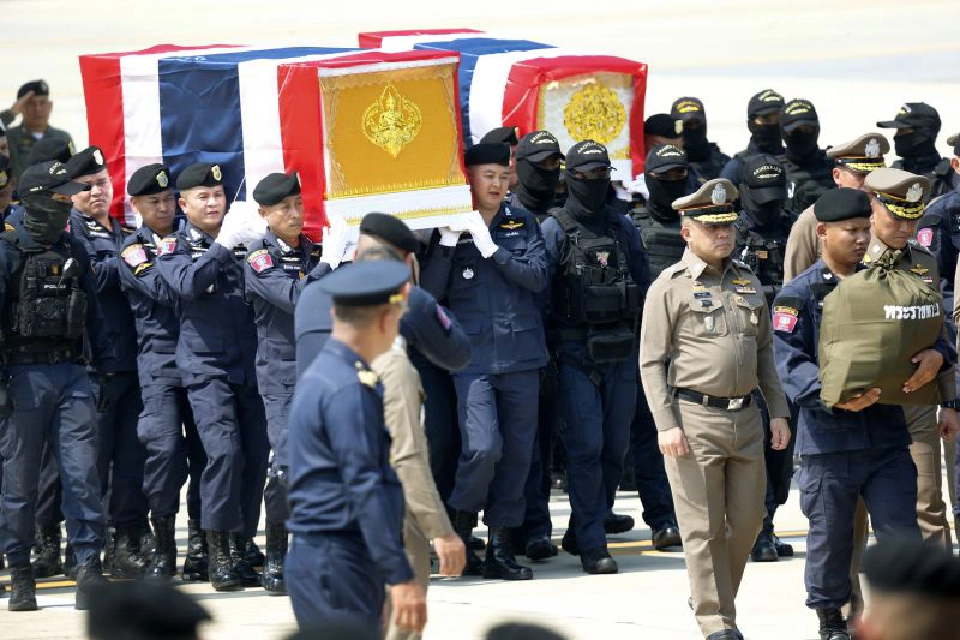 กองเกียรติยศรับร่าง 2 วีรบุรุษหน่วยอรินทราช 26 อย่างสมเกียรติ 