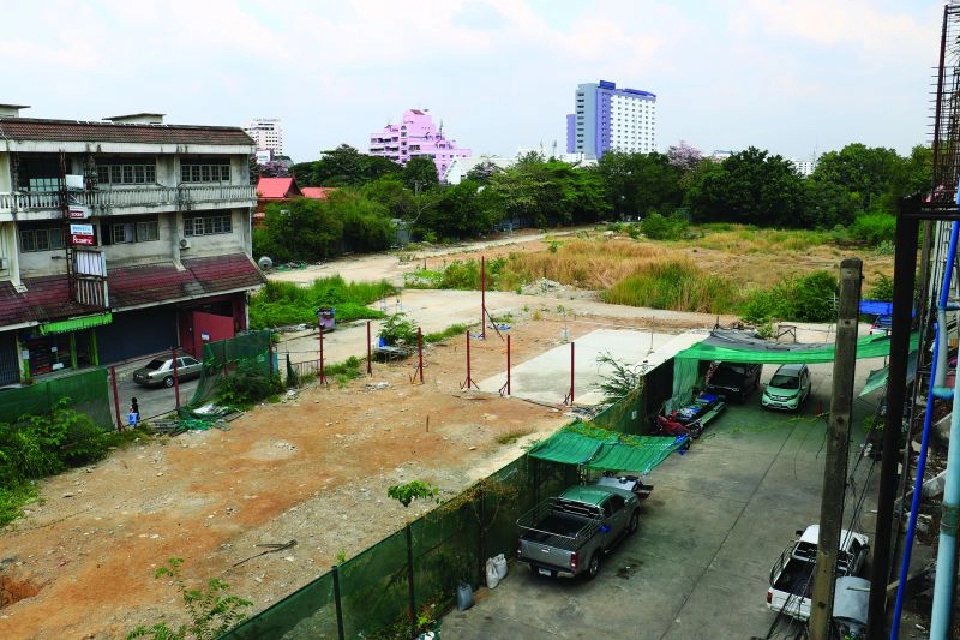 ทุนใหญ่ยึด พลิกโฉม แยกลำสาลี