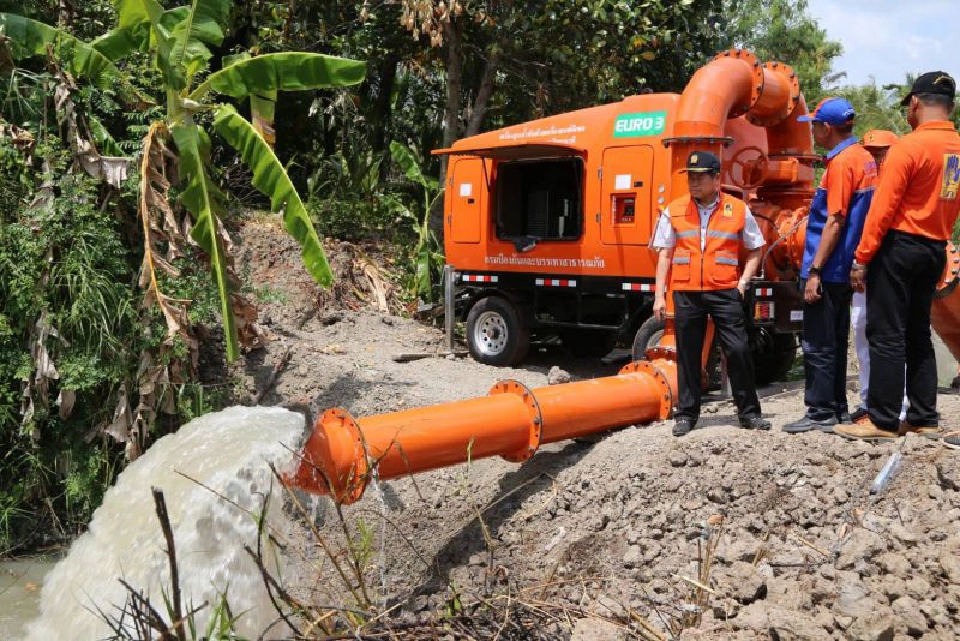 นิพนธ์ลงพื้นที่ติดตามภัยแล้ง