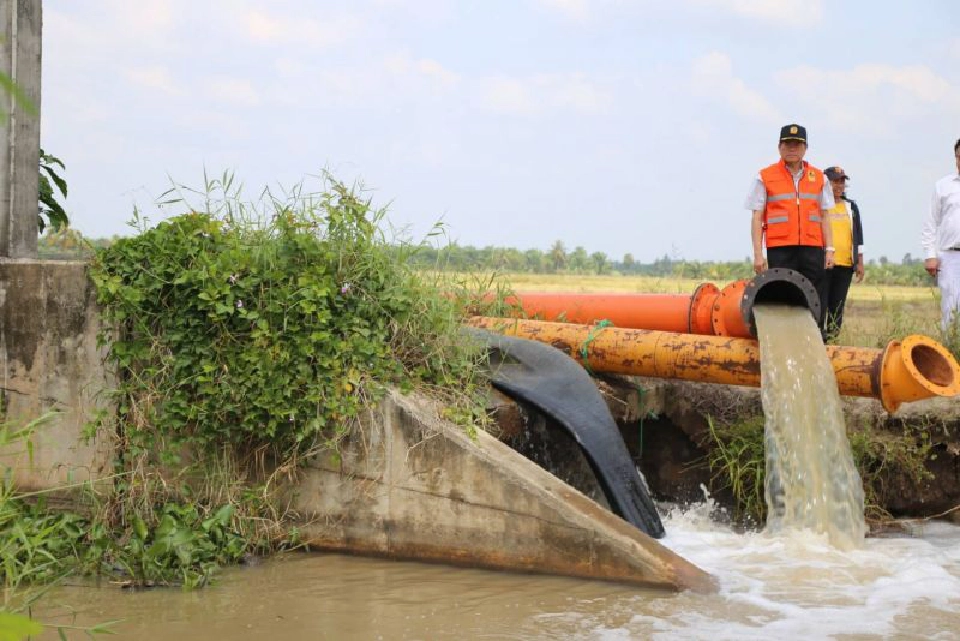 นิพนธ์ลงพื้นที่ติดตามภัยแล้ง