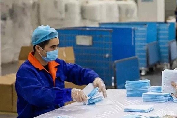 3,000 บริษัทจีนเปิดสายผลิตใหม่ “ร่วมใจ” ปั๊มหน้ากากอนามัยเข้าตลาด