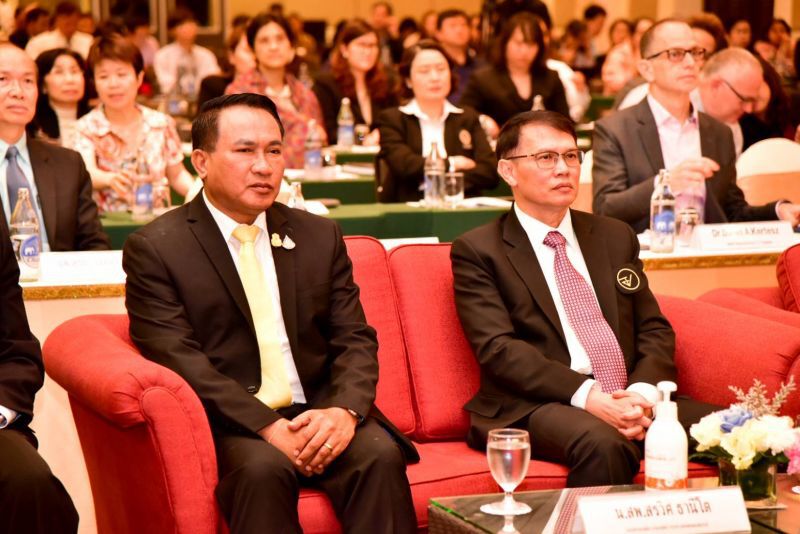 จับมือนานาชาติแก้ไขปัญหาเชื้อดื้อยาในสัตว์