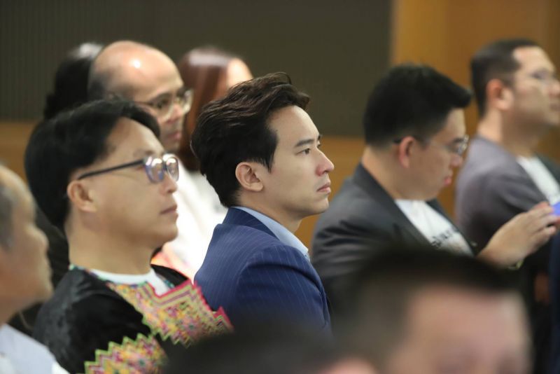 “ธนาธร”เตรียมแถลง  หลังศาลวินิจฉัย  ยุบ“อนาคตใหม่”
