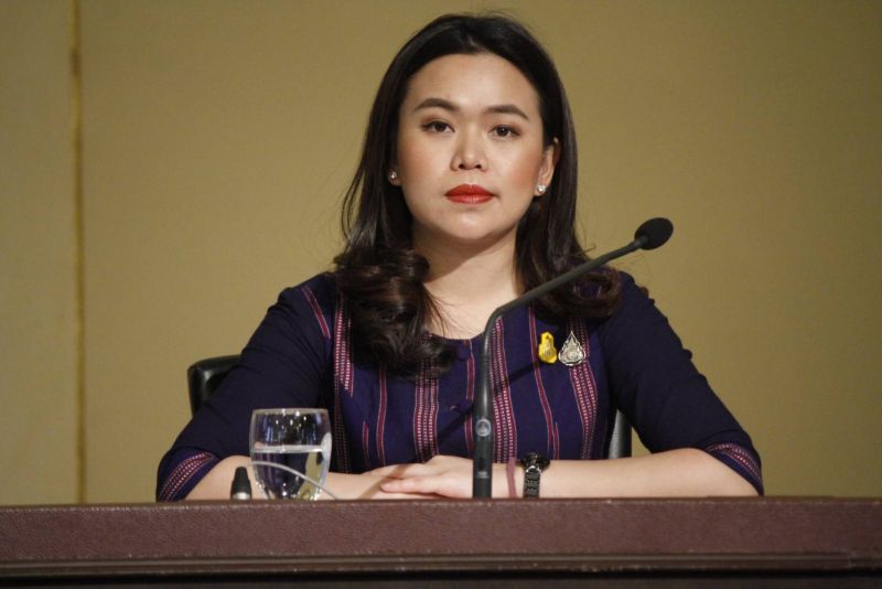 นางสาวไตรศุลี ไตรสรณกุล 