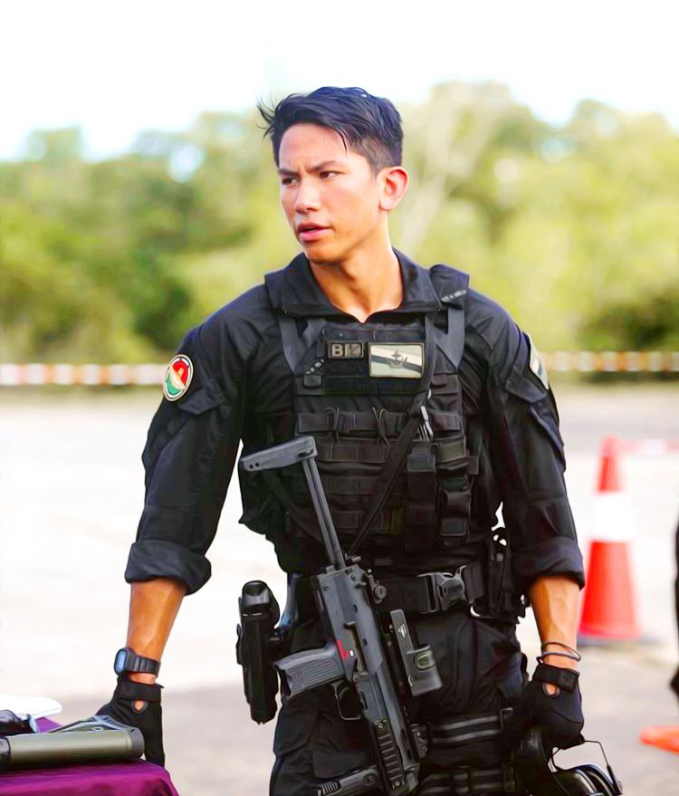 เจ้าชาย อับดุล มาทีน ฉลองพระองค์ปฏิบัติการพิเศษ