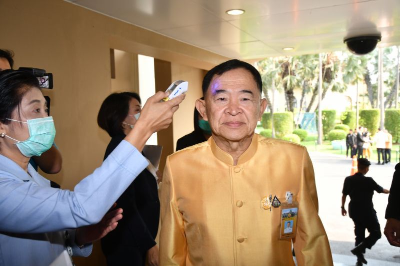 “ครม.”ก็ไม่เว้น ต้องวัดไข้ ใครป่วยห้ามเข้าประชุม(ภาพชุด) 