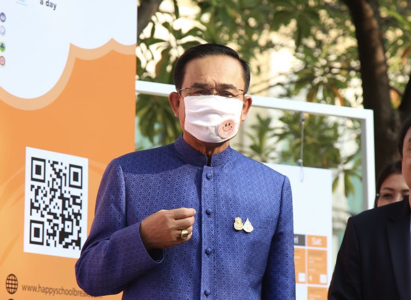 “ครม.”ก็ไม่เว้น ต้องวัดไข้ ใครป่วยห้ามเข้าประชุม(ภาพชุด) 