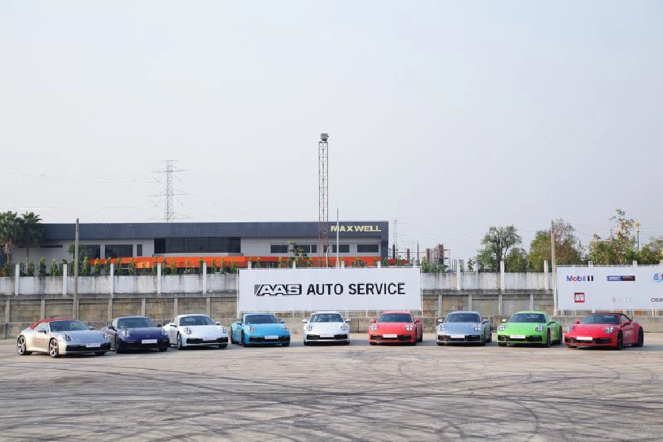 กระหน่ำปอร์เช่ 992 ค่าตัว 17 ล้าน