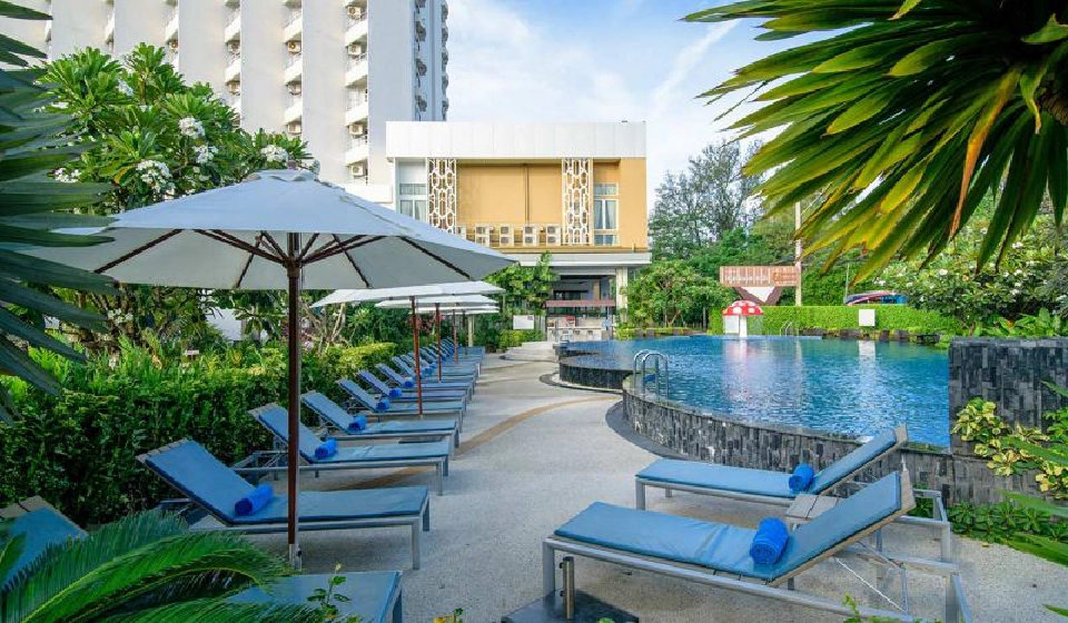 Golden Beach ทะเลชะอำต้องการสัมมนา