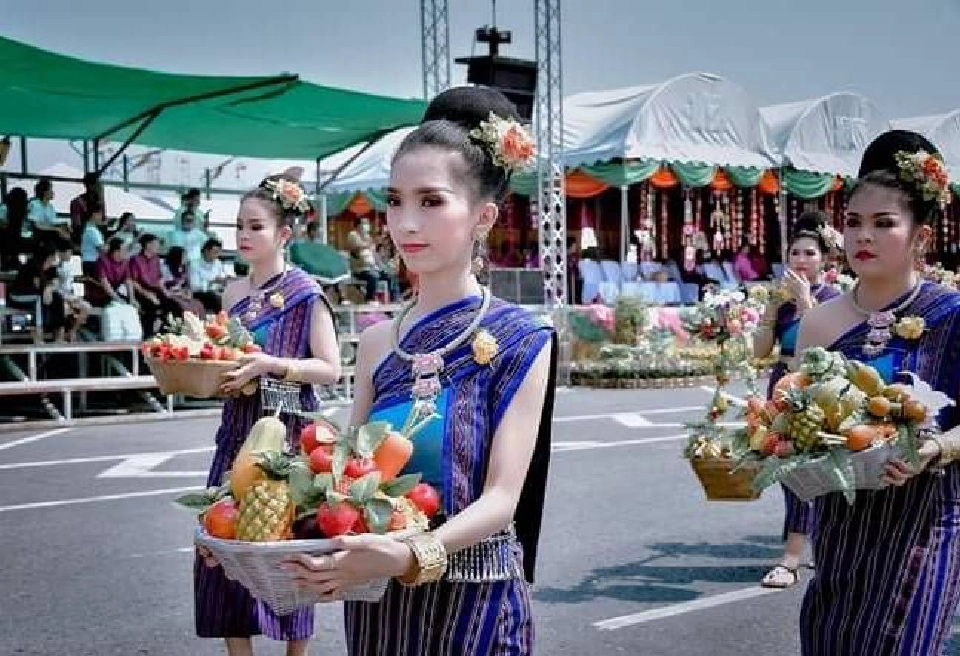 สวยงาม-อลังการ "บุญผะเหวด" (ภาพชุด)