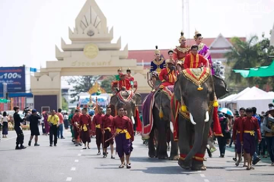 สวยงาม-อลังการ "บุญผะเหวด" (ภาพชุด)