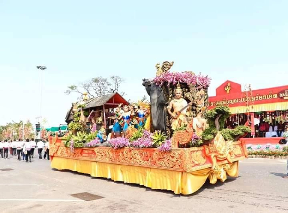 สวยงาม-อลังการ "บุญผะเหวด" (ภาพชุด)