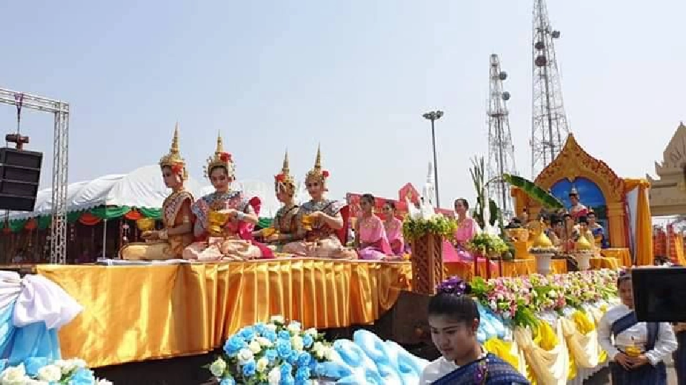 สวยงาม-อลังการ "บุญผะเหวด" (ภาพชุด)