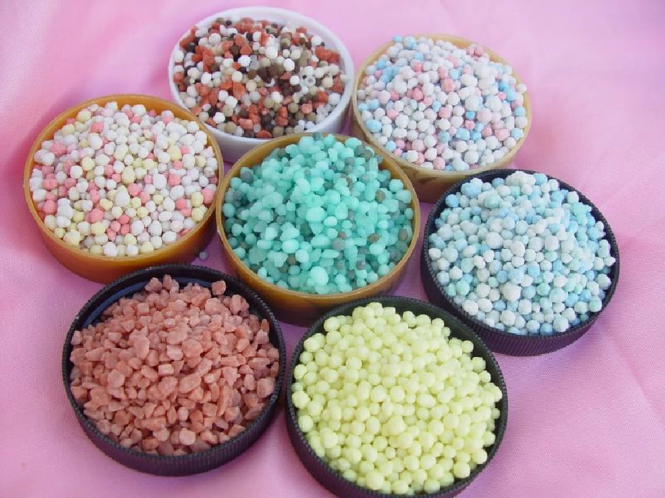 เกษตรฯ แจ้งข่าวดีพ่อค้ายอมลดราคา “ปุ๋ย” กว่า 420 ล้าน